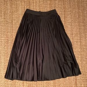 H&M size 4 black skirt